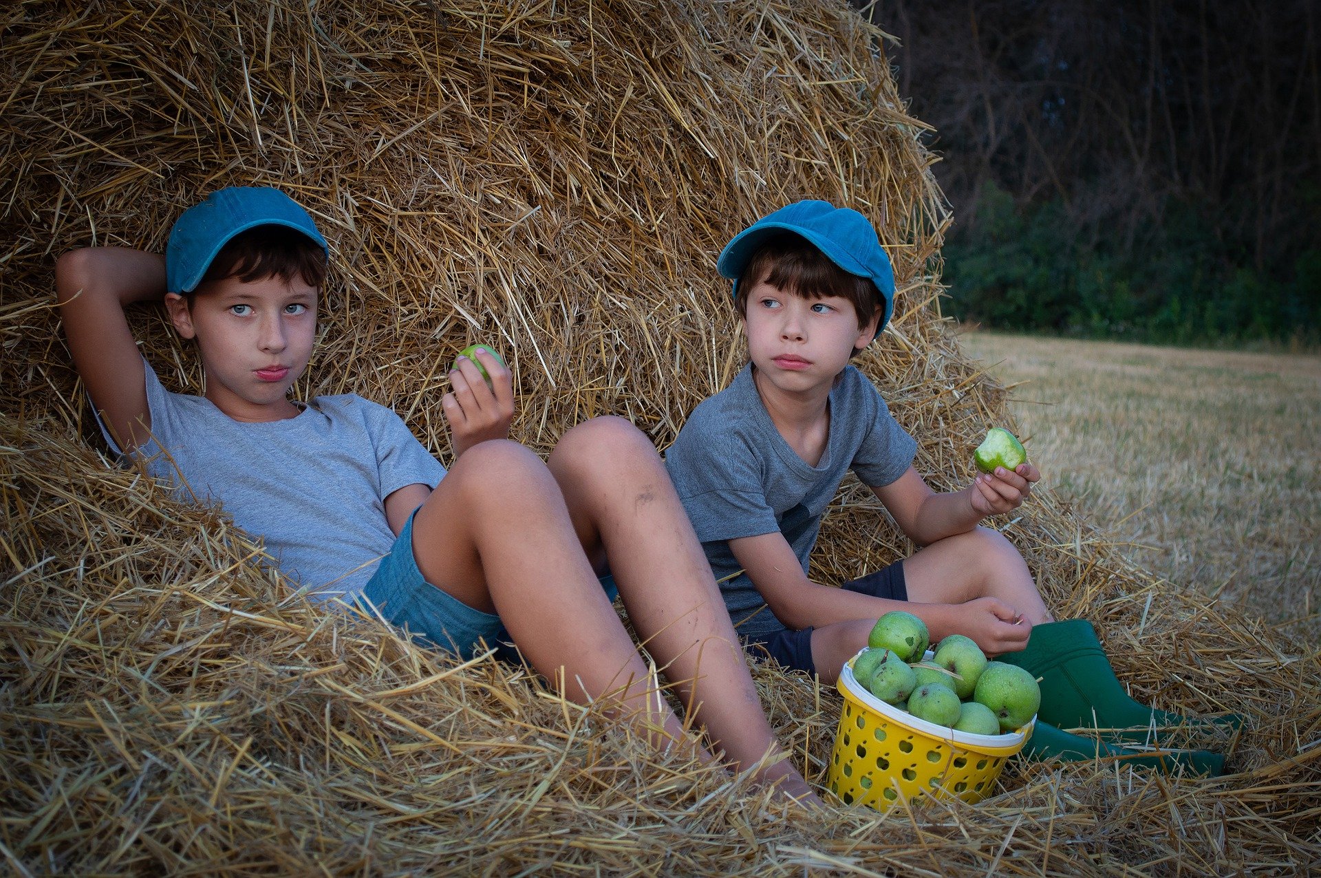 Why are EcoVillages the best choice for a holiday with children?