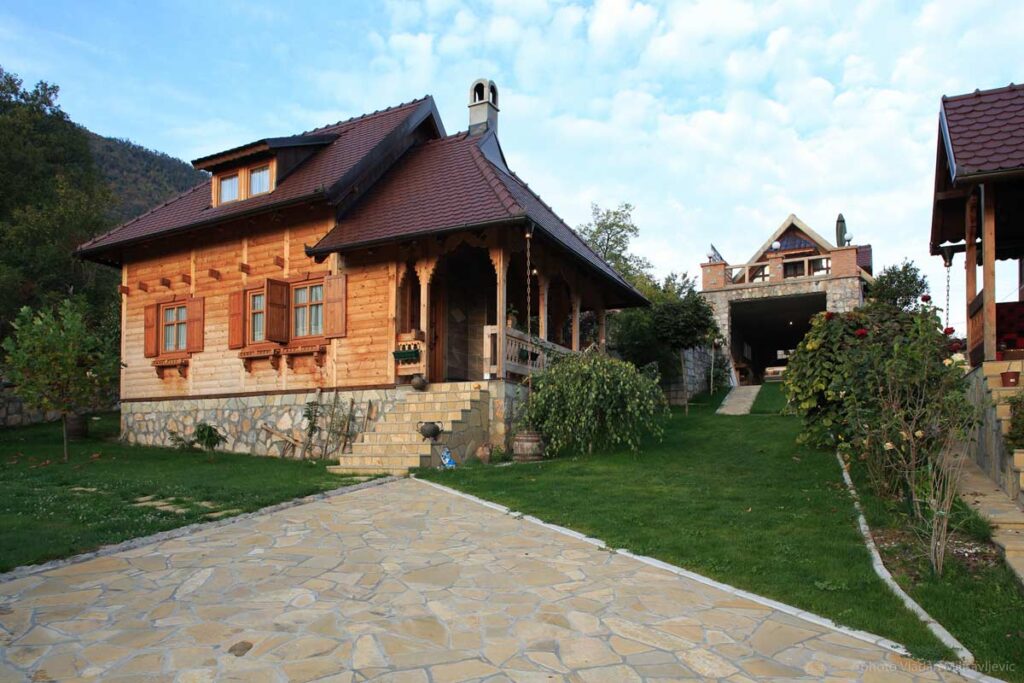 eco villages serbia Kalinas house